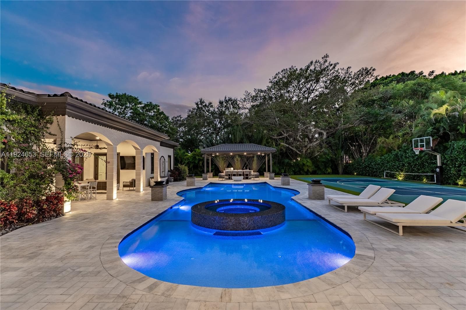 6080 SW 104th St, Pinecrest FL 33156 — 67