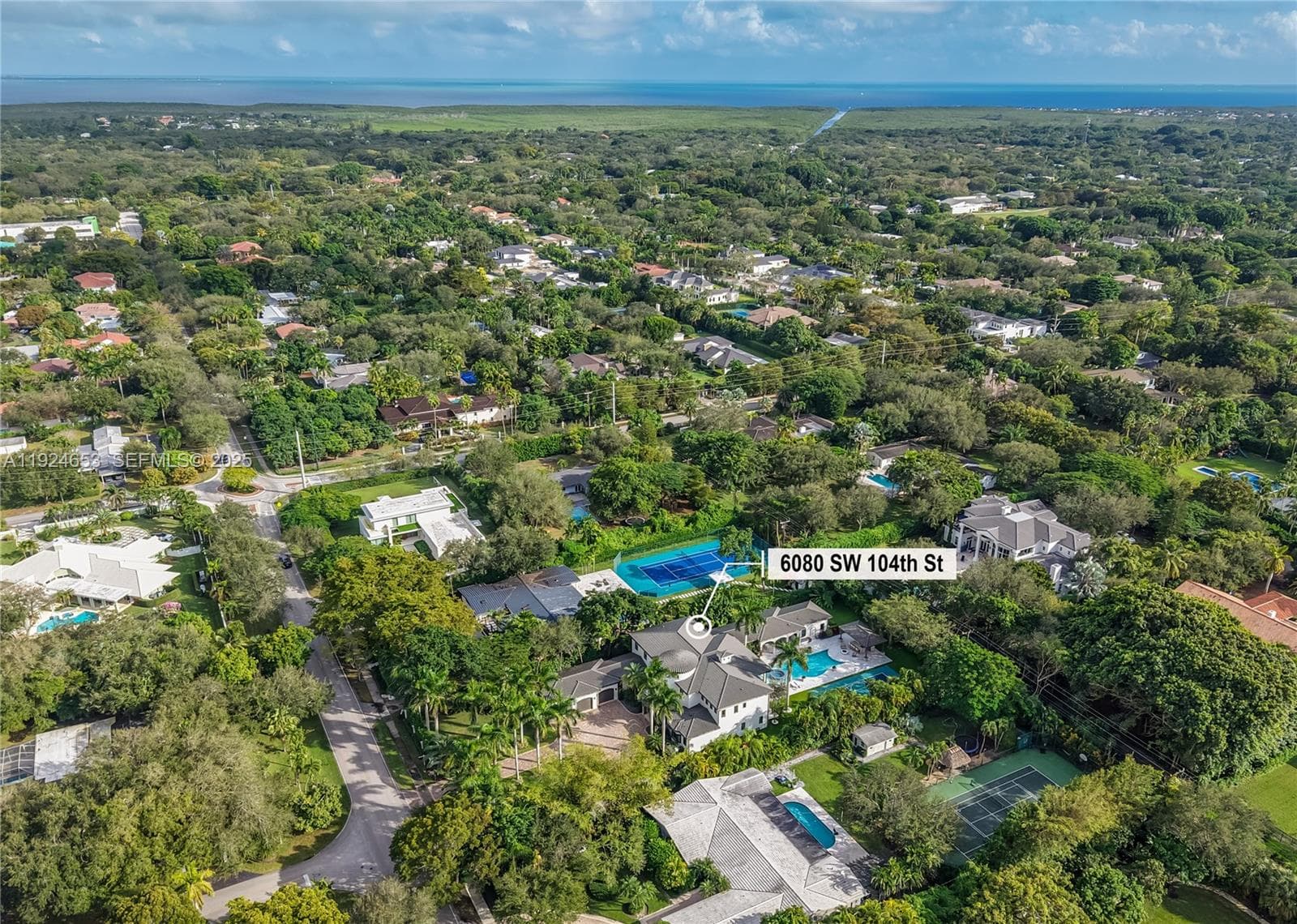 6080 SW 104th St, Pinecrest FL 33156 — 69