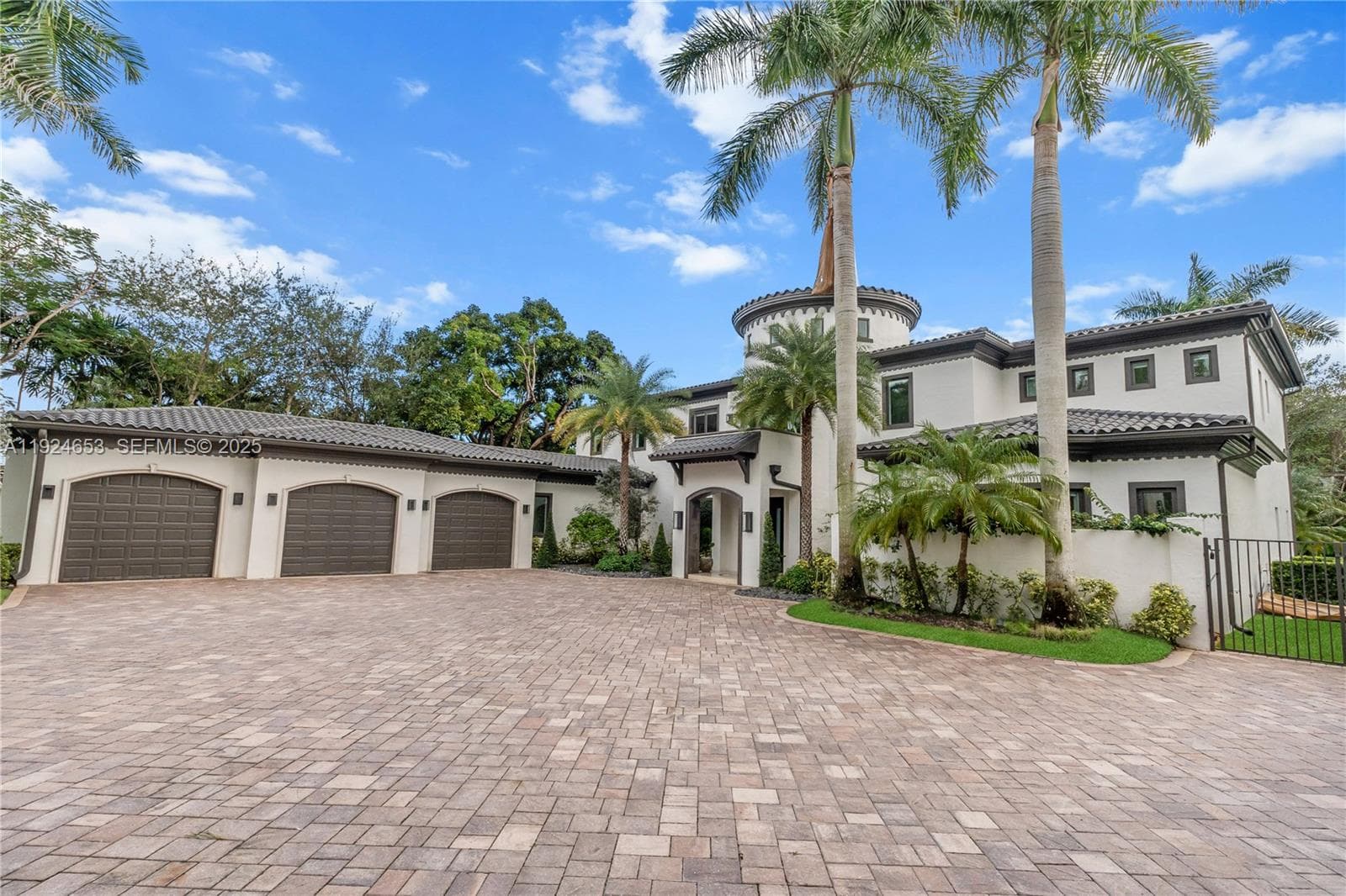 6080 SW 104th St, Pinecrest FL 33156 — 37