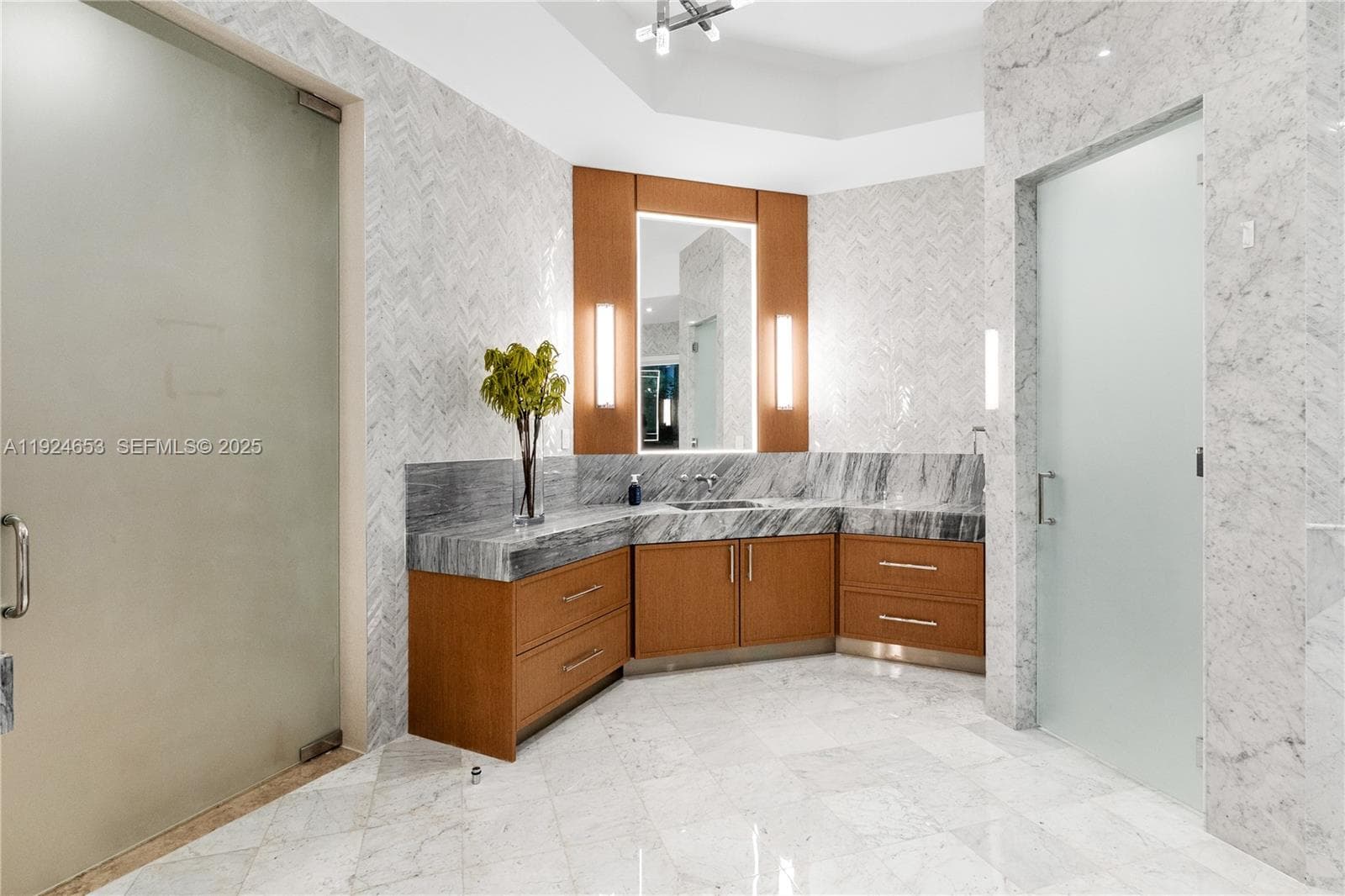 6080 SW 104th St, Pinecrest FL 33156 — 31
