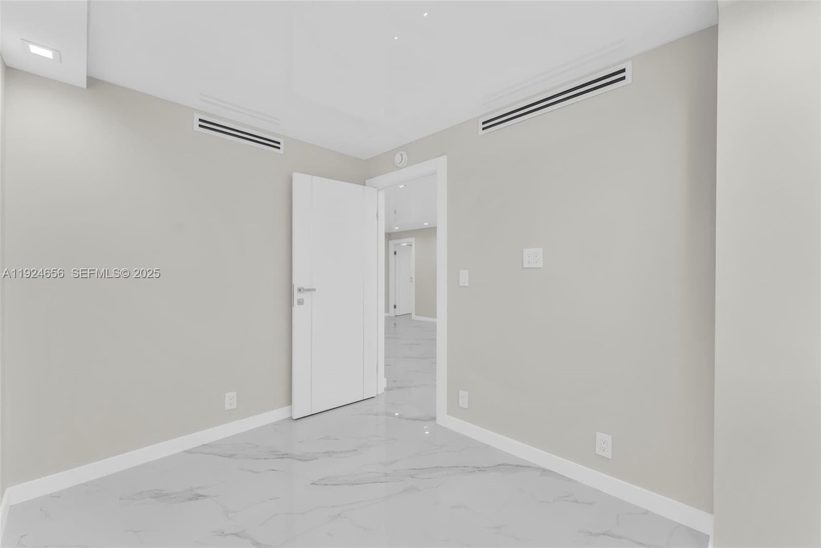 251 174th St # 1414, Sunny Isles Beach FL 33160 — 10