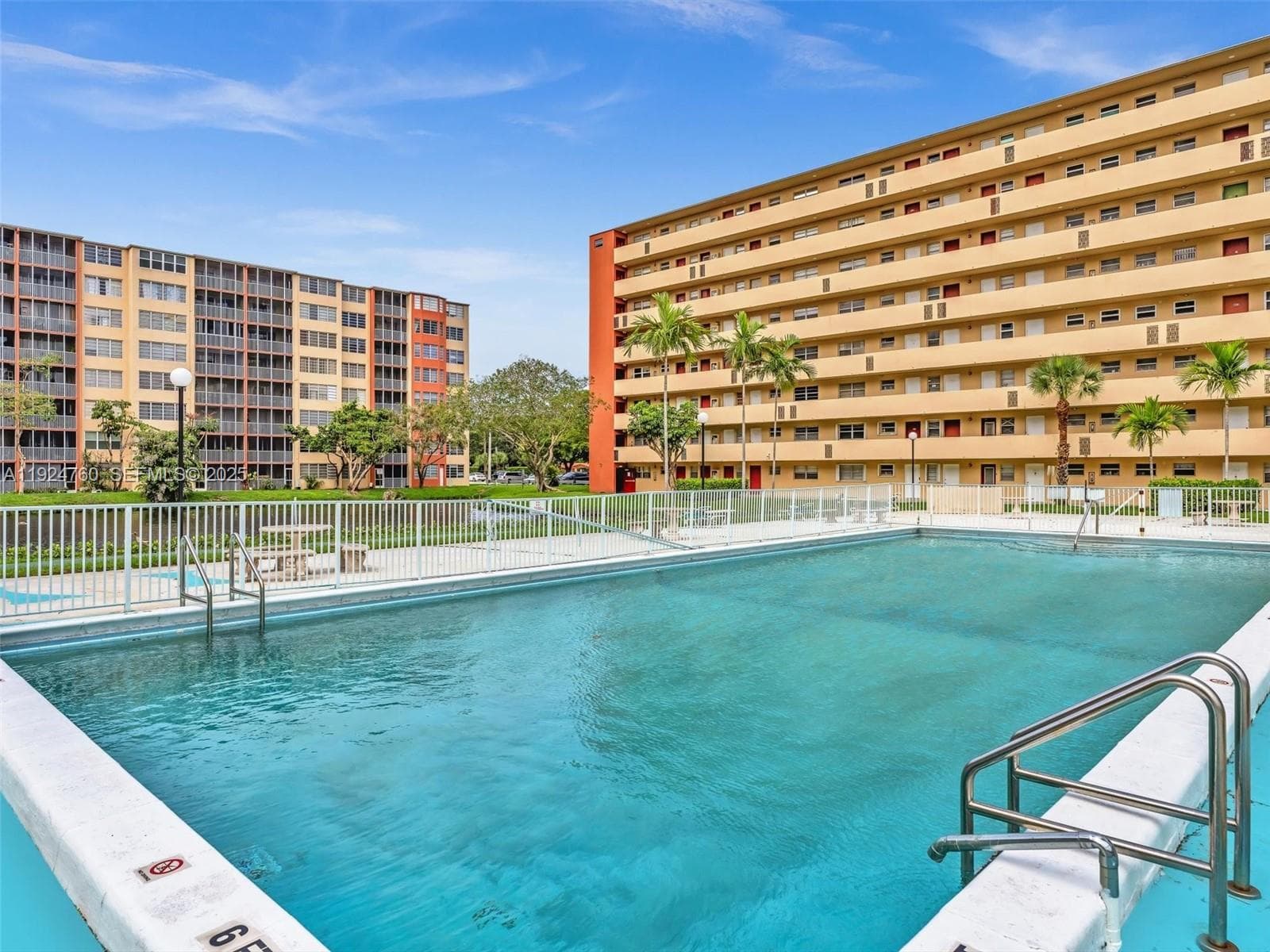 1780 NE 191st St # 2, Miami FL 33179 — 37