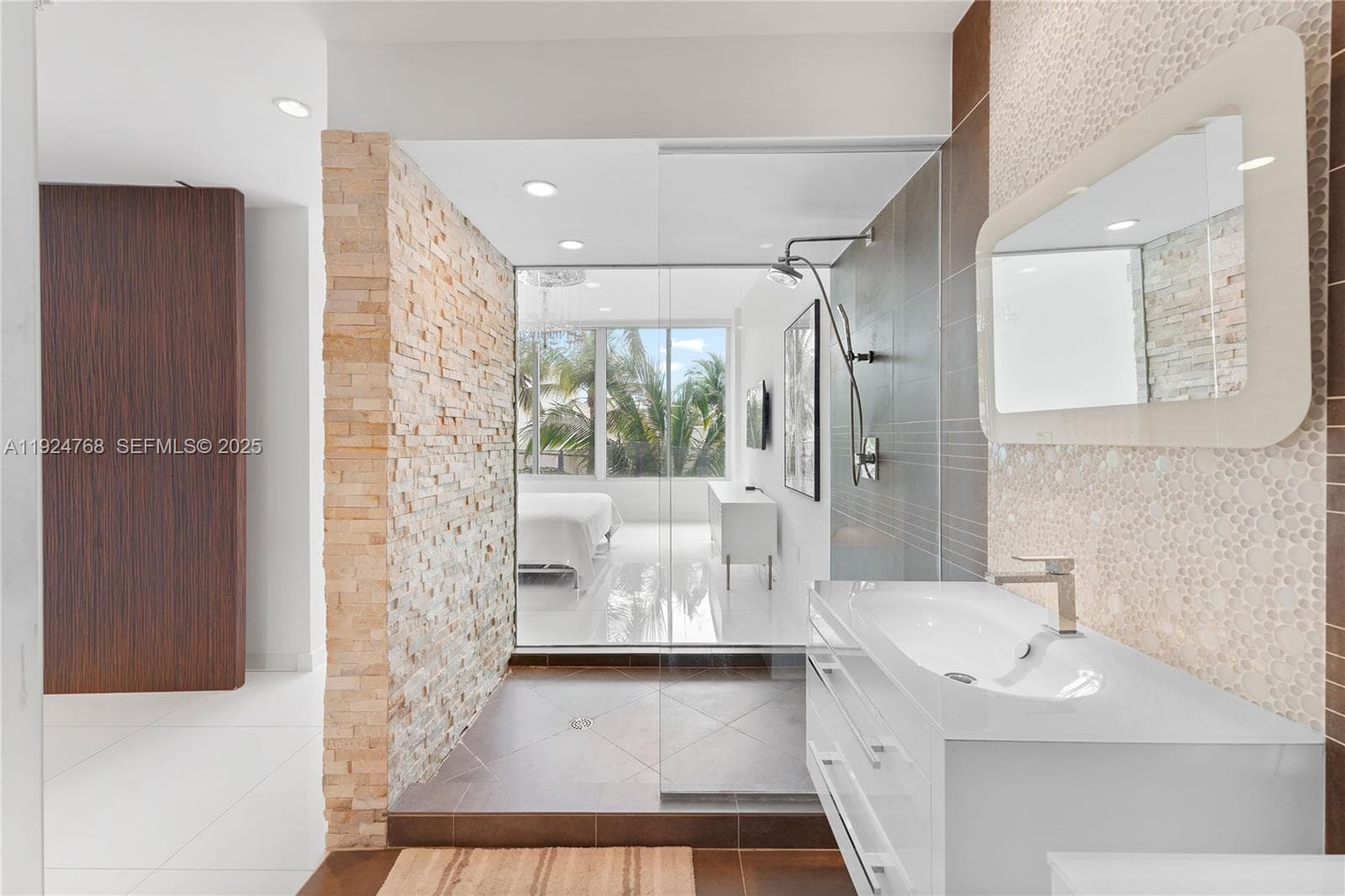 2100 Park Ave # 201, Miami Beach FL 33139 — 12