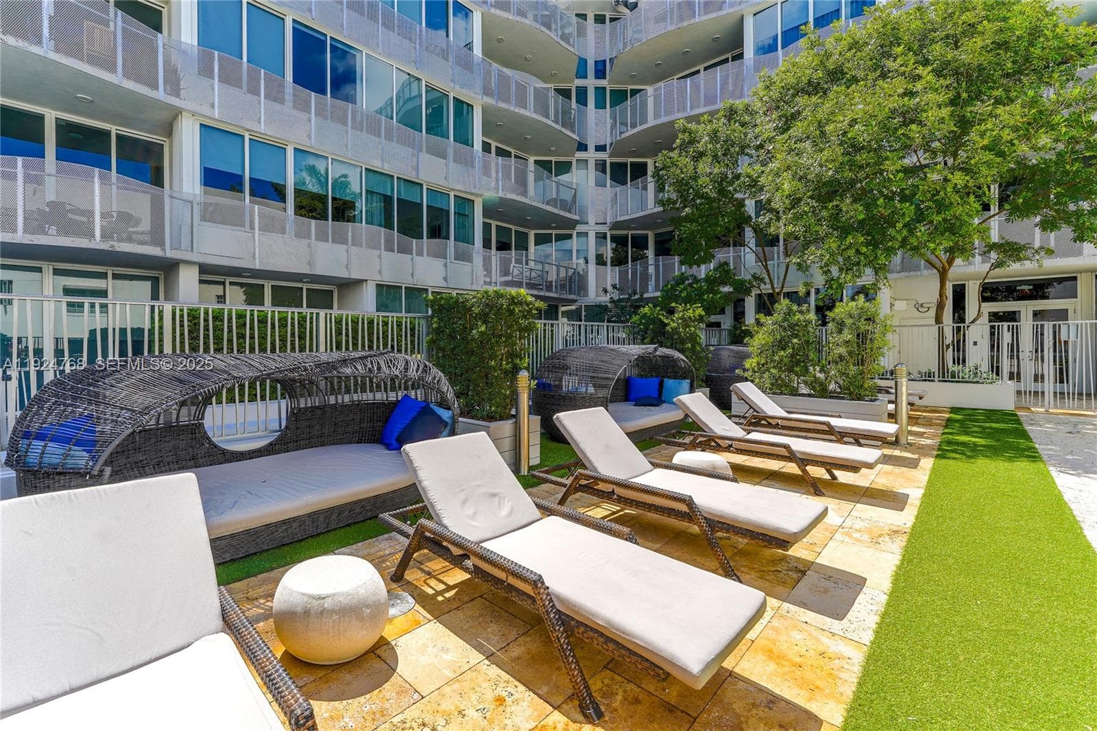 2100 Park Ave # 201, Miami Beach FL 33139 — 22