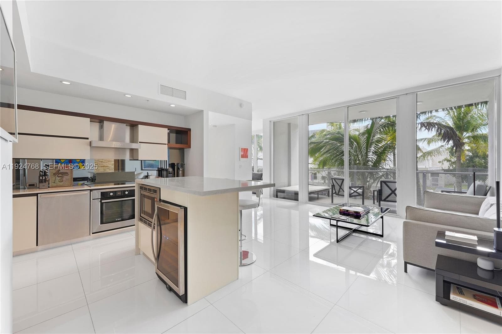 2100 Park Ave # 201, Miami Beach FL 33139 — 1