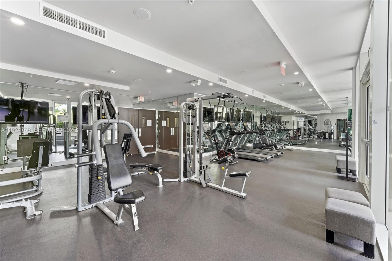 2100 Park Ave # 201, Miami Beach FL 33139 — 18