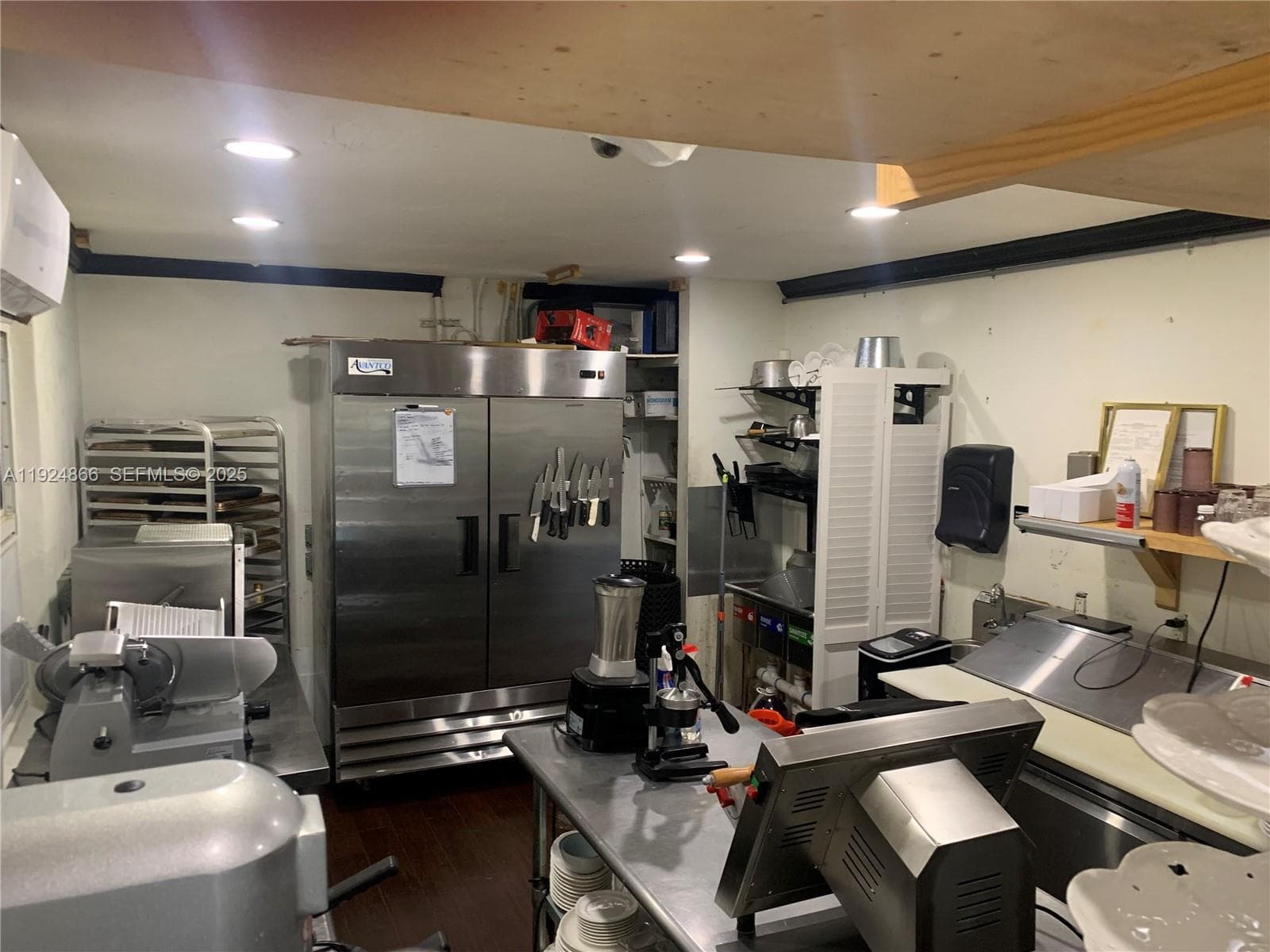 1239 Alton Rd, Miami Beach FL 33139 — 15