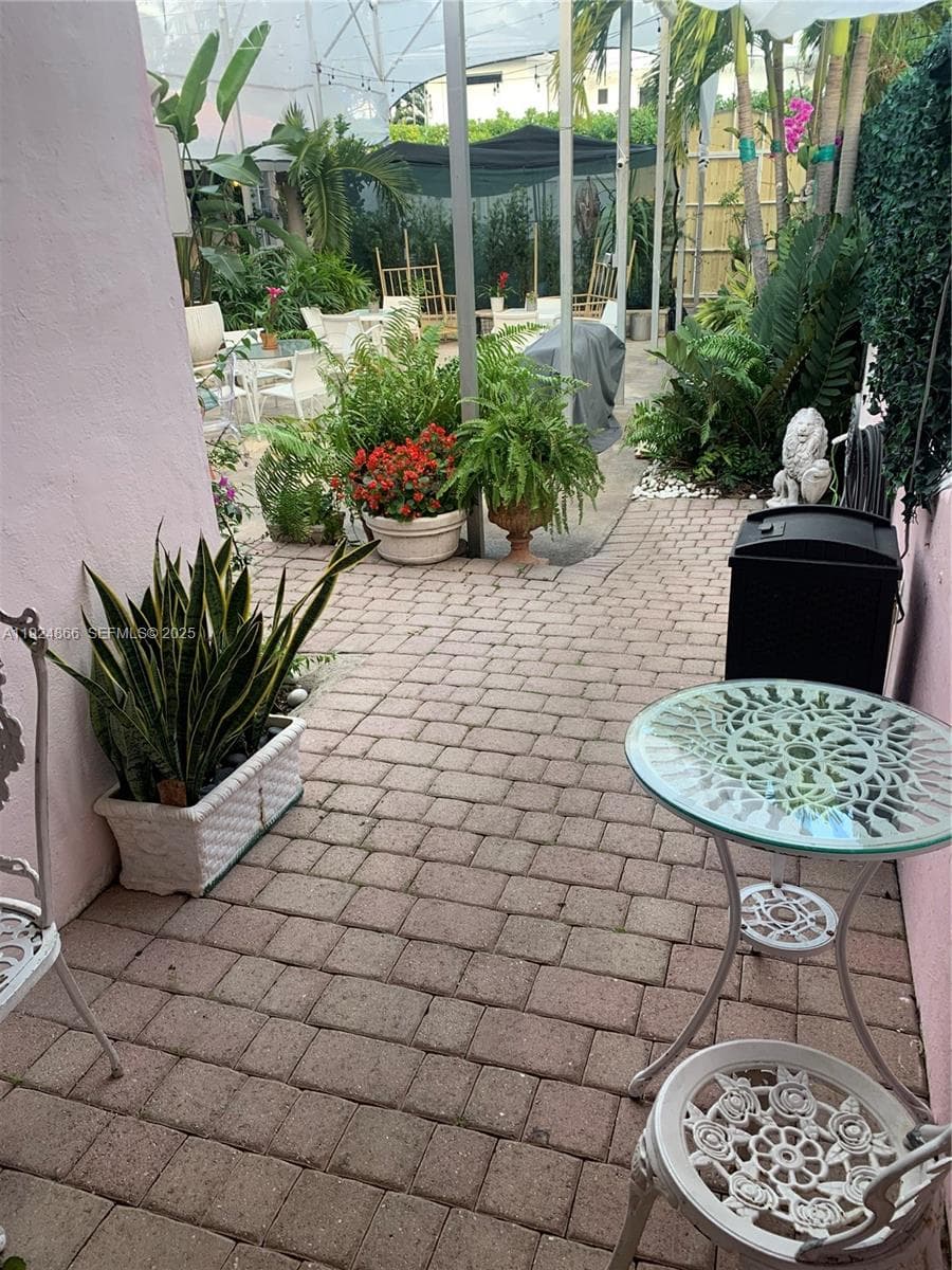 1239 Alton Rd, Miami Beach FL 33139 — 19
