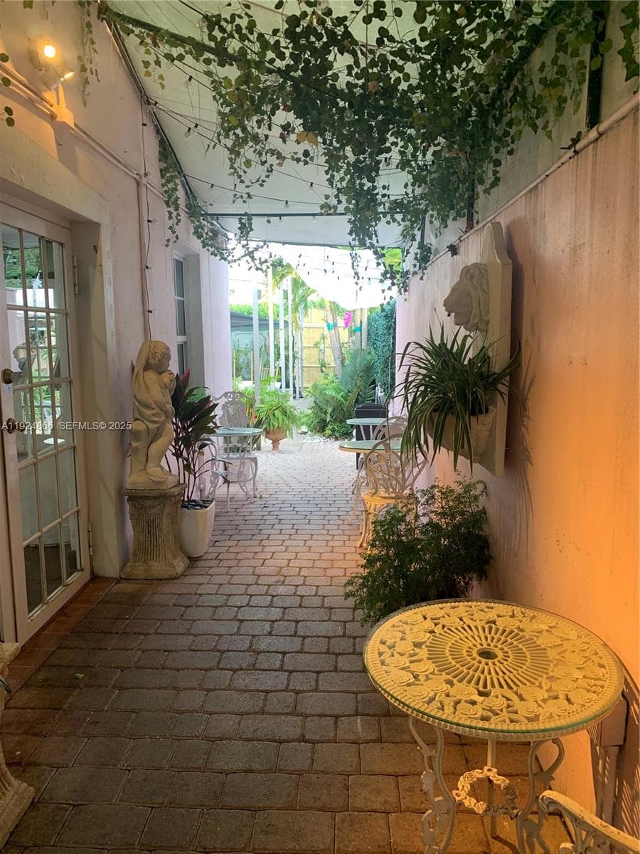 1239 Alton Rd, Miami Beach FL 33139 — 21