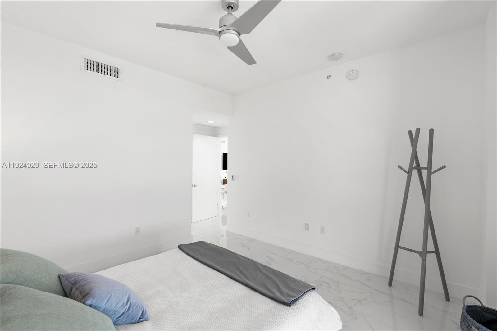 17111 Biscayne Blvd # 2002, North Miami Beach FL 33160 — 42