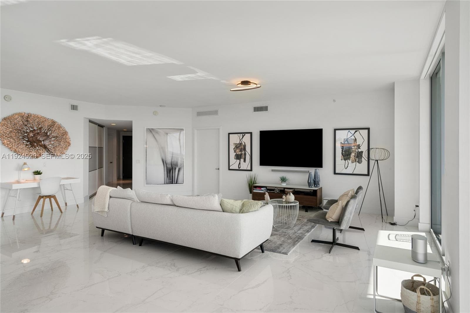 17111 Biscayne Blvd # 2002, North Miami Beach FL 33160 — 24