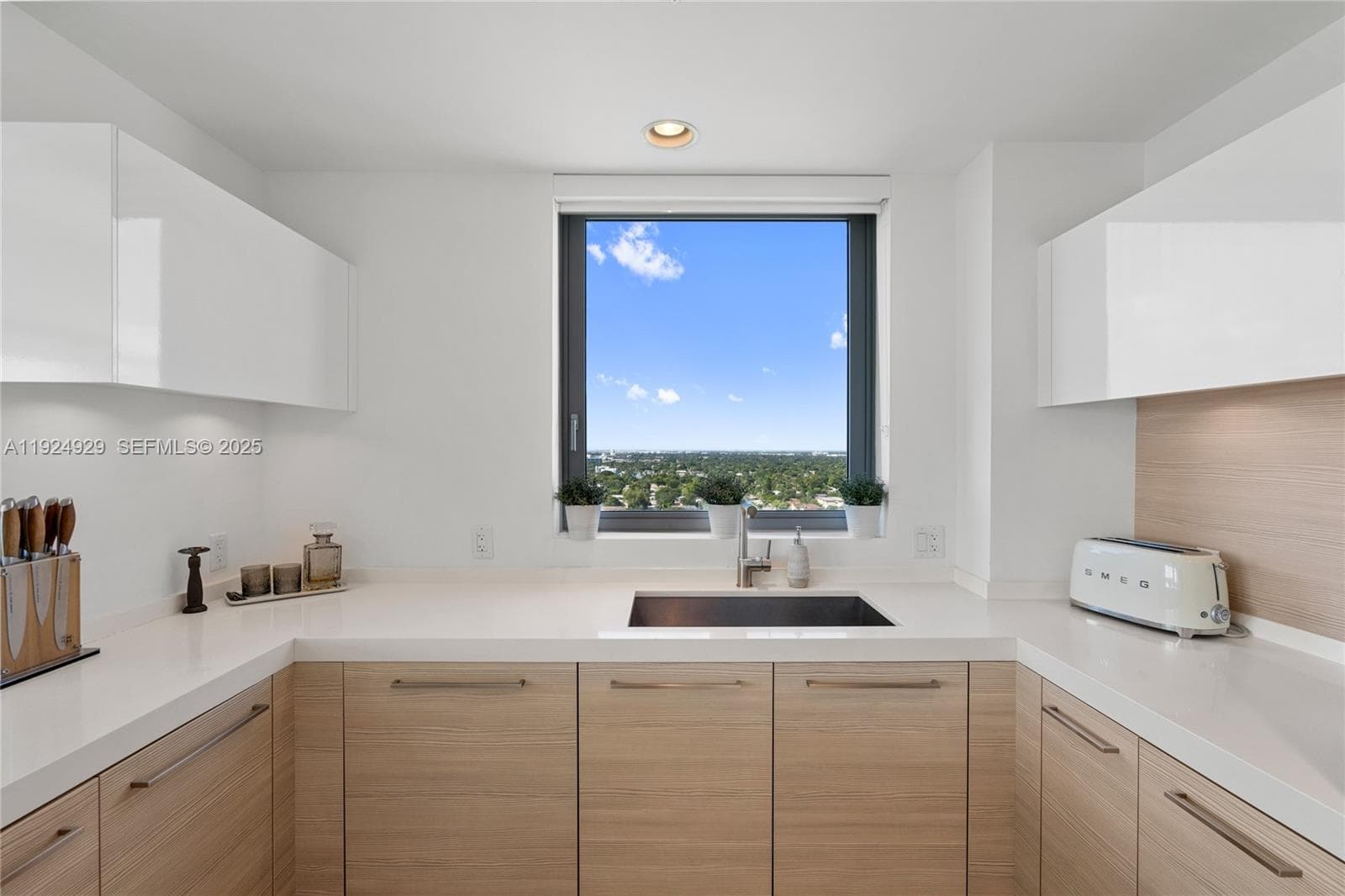 17111 Biscayne Blvd # 2002, North Miami Beach FL 33160 — 19