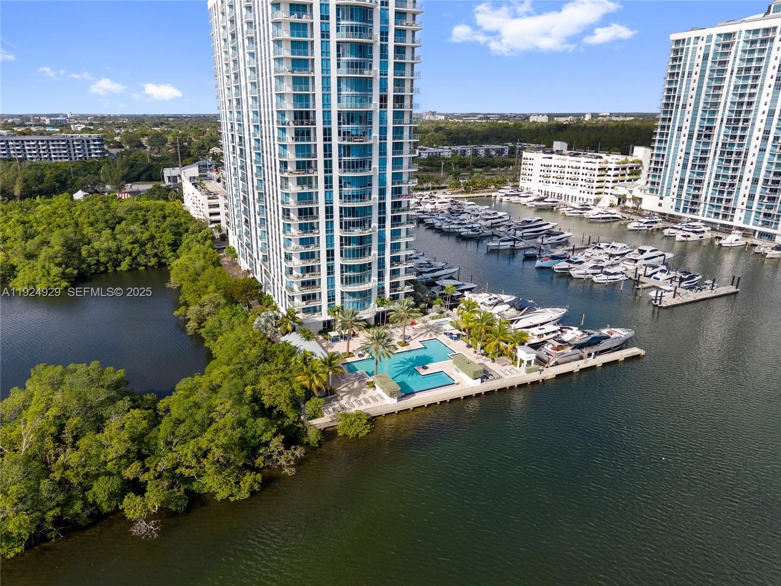 17111 Biscayne Blvd # 2002, North Miami Beach FL 33160 — 60