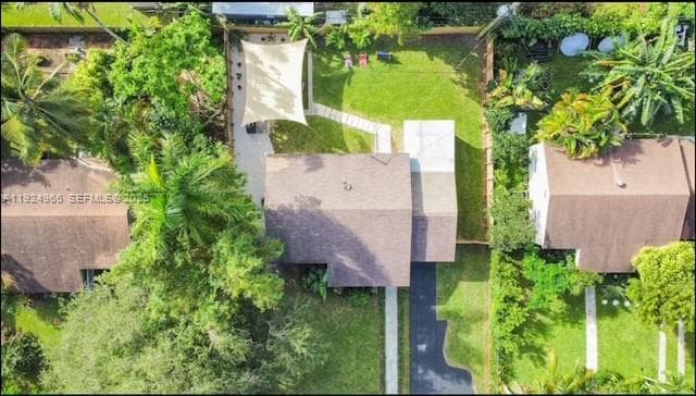 470 NE 110th St, Miami FL 33161 — 19