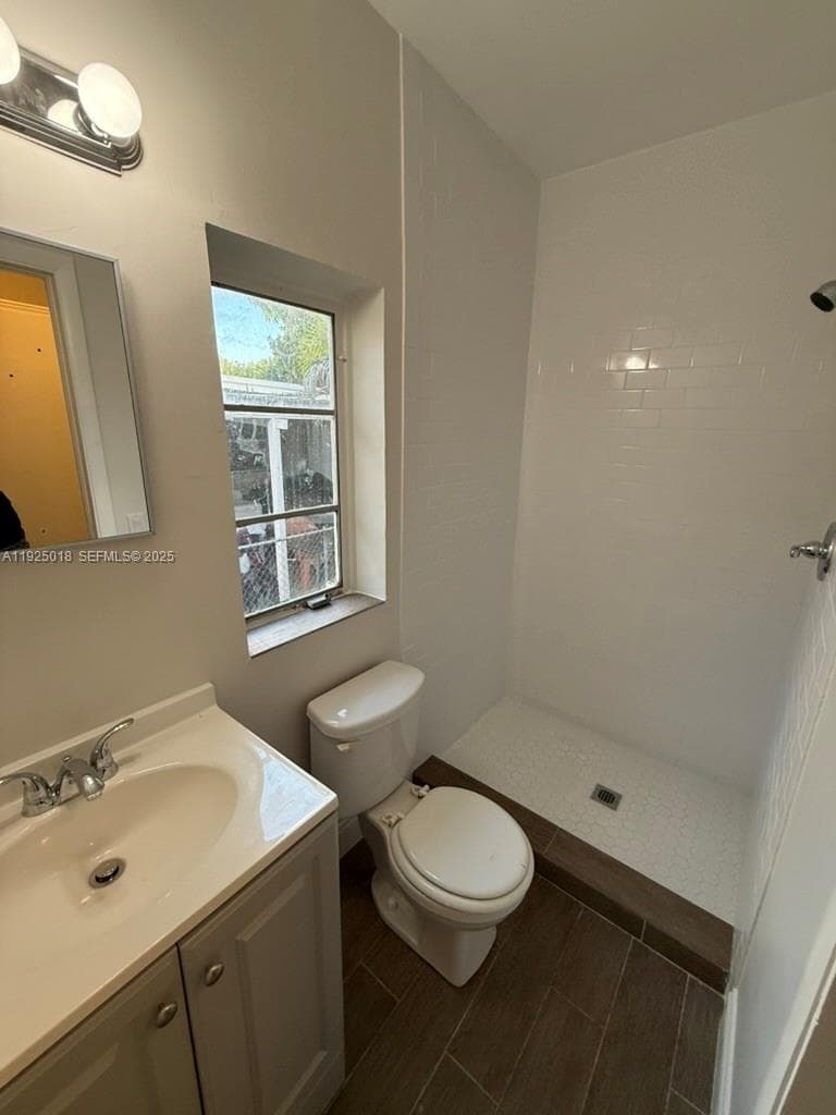 2459 NW 28th ST, Miami FL 33142 — 14