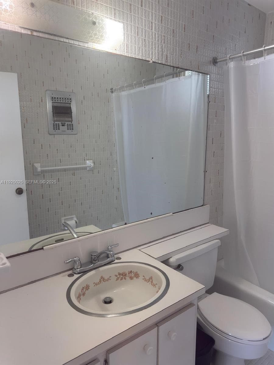7800 carlyle Ave. # 6C, Miami Beach FL 33141 — 16