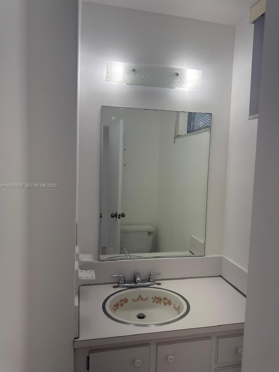 7800 carlyle Ave. # 6C, Miami Beach FL 33141 — 15