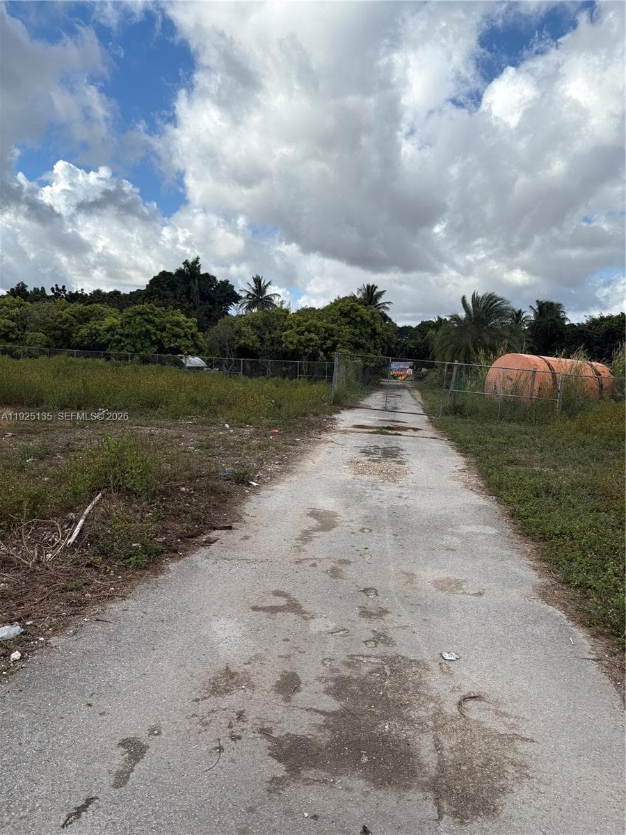 Krome Avenue, Miami FL 33196 — 7