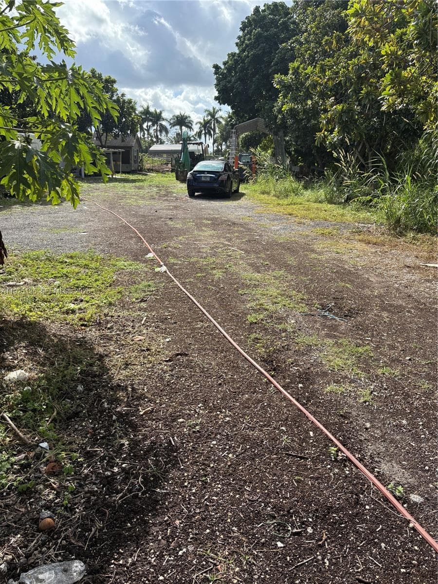 Krome Avenue, Miami FL 33196 — 10