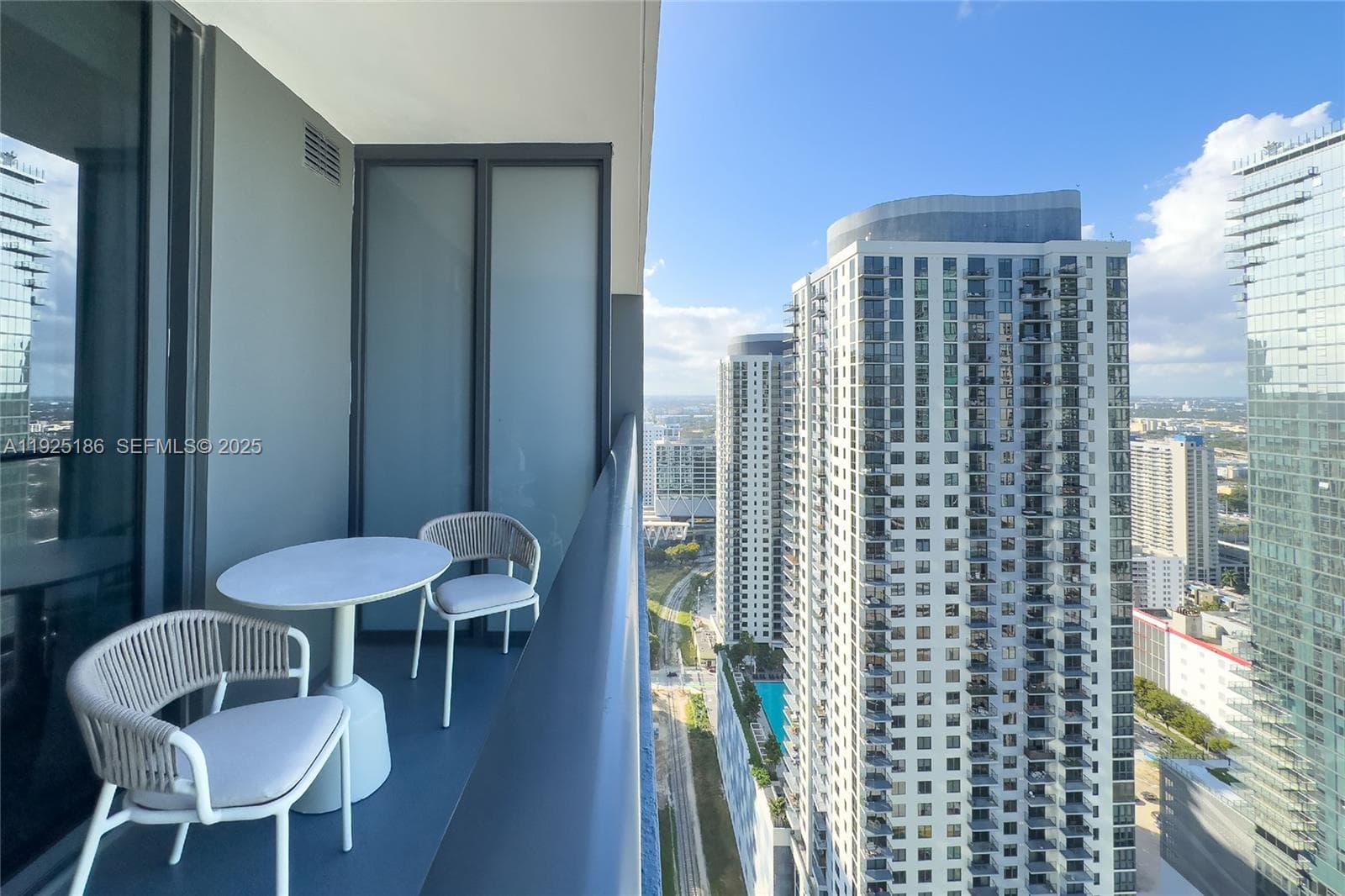 601 NE 1st Av # 3401, Miami FL 33132 — 52