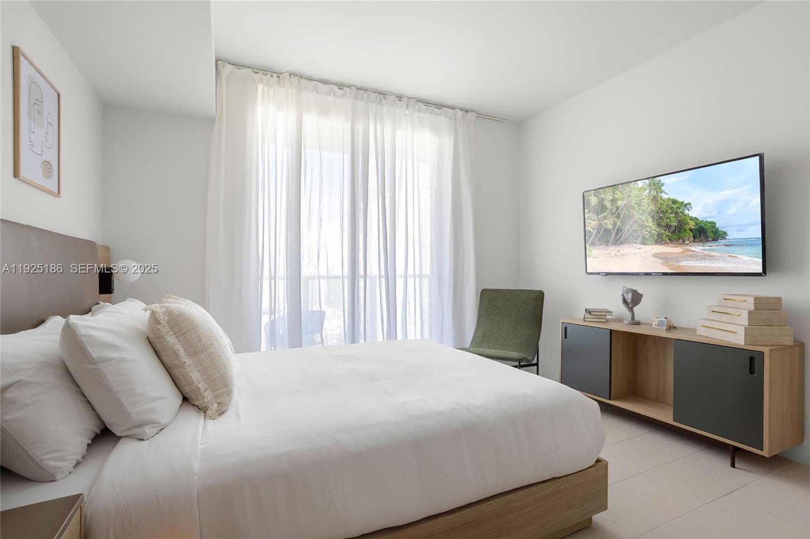 601 NE 1st Av # 3401, Miami FL 33132 — 17