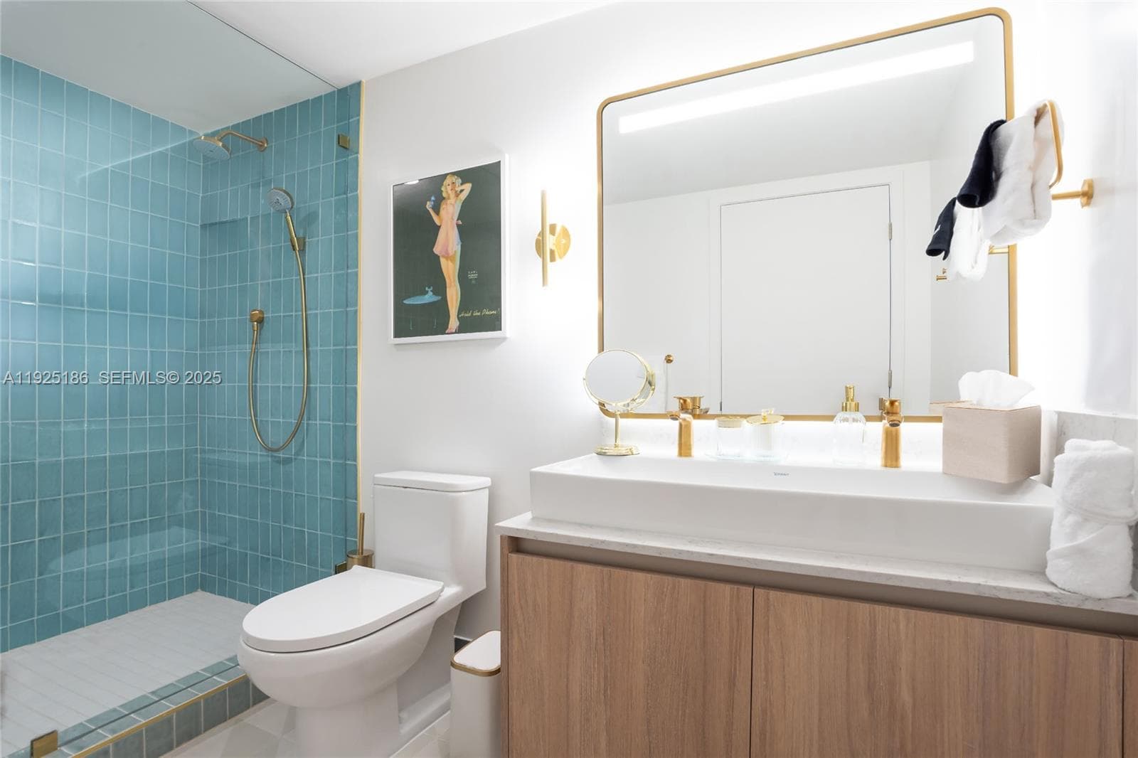 601 NE 1st Av # 3401, Miami FL 33132 — 43
