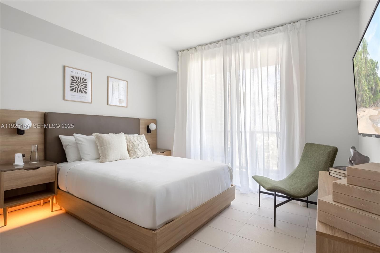 601 NE 1st Av # 3401, Miami FL 33132 — 16