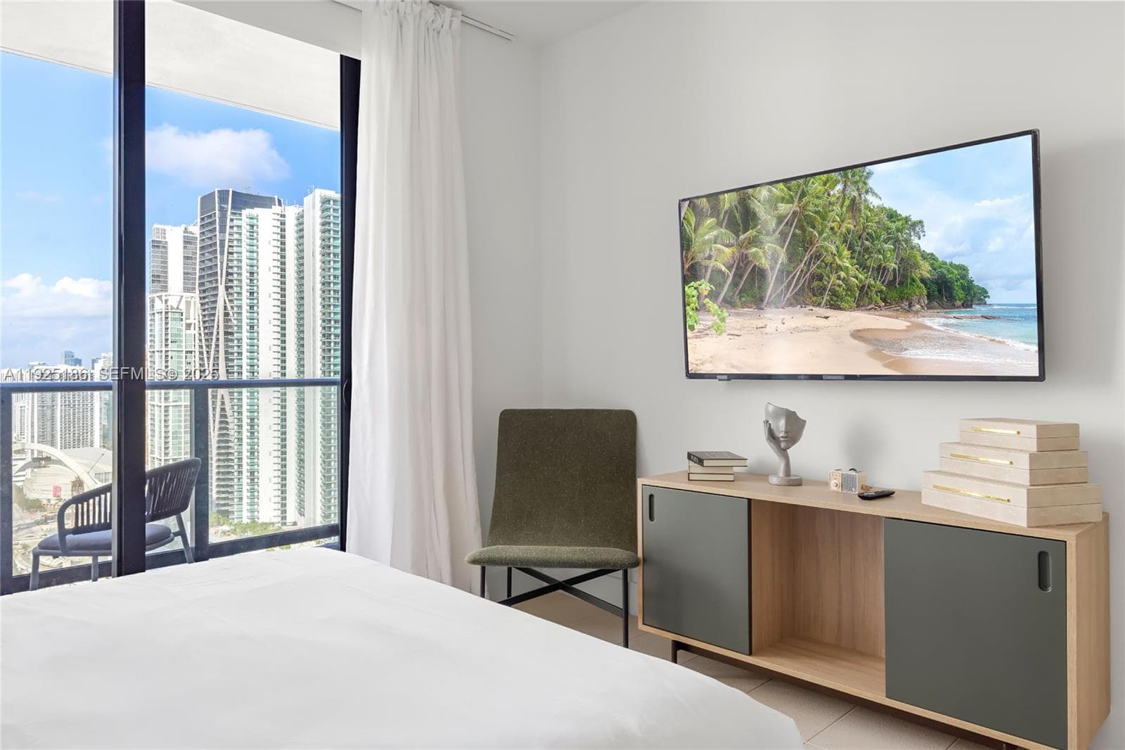 601 NE 1st Av # 3401, Miami FL 33132 — 26