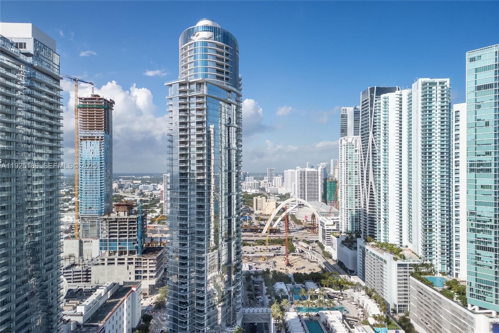 601 NE 1st Av # 3401, Miami FL 33132 — 48