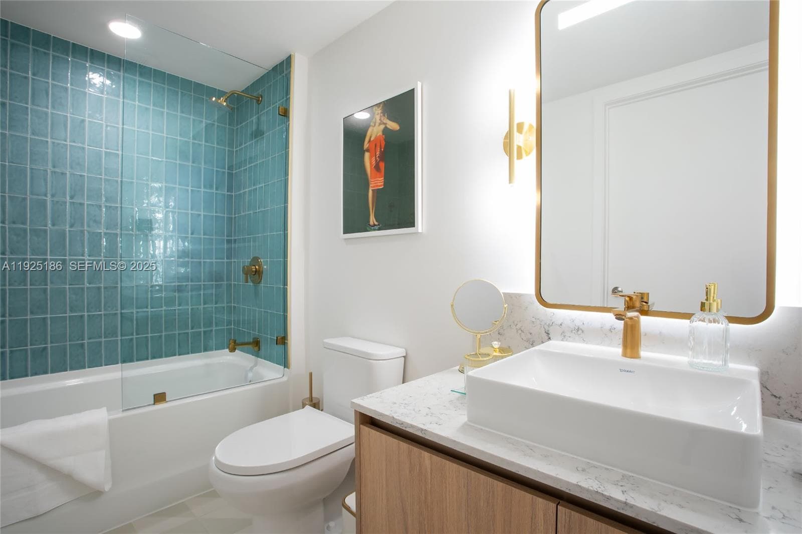 601 NE 1st Av # 3401, Miami FL 33132 — 19