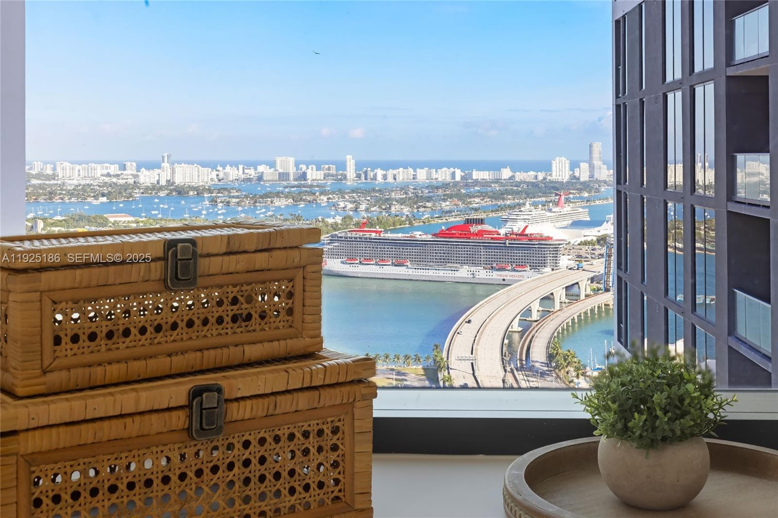 601 NE 1st Av # 3401, Miami FL 33132 — 39