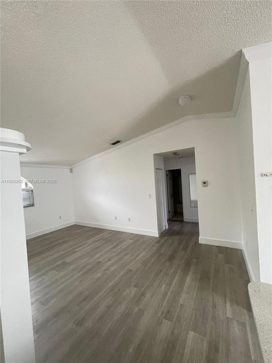 3375 W 76th St # 211, Hialeah FL 33018 — 10