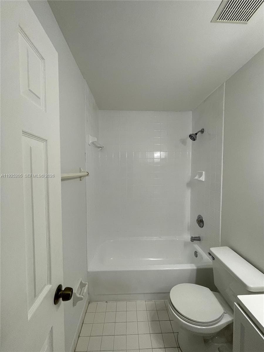 3375 W 76th St # 211, Hialeah FL 33018 — 8