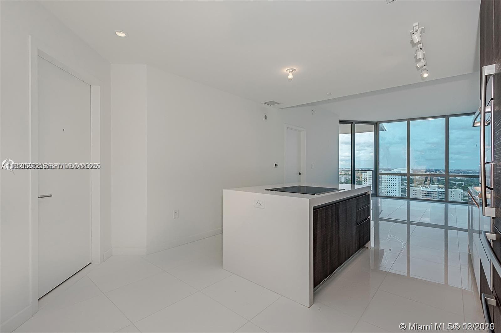 851 NE 1st Ave # 1608, Miami FL 33132 — 2