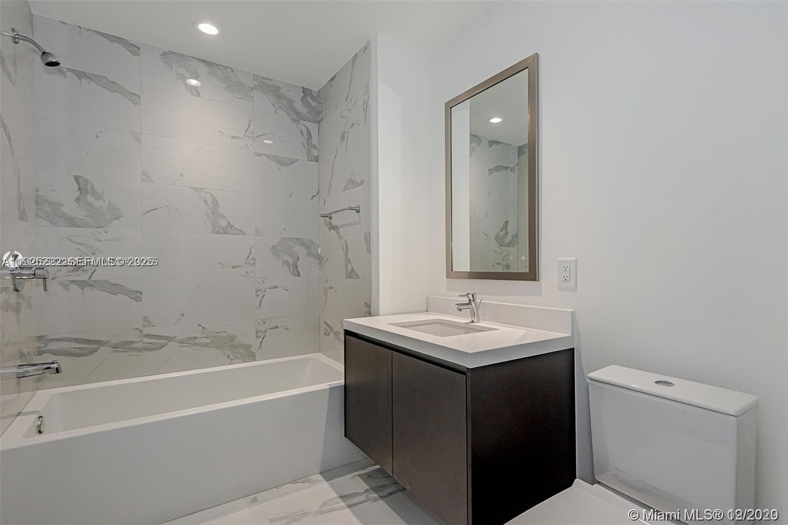 851 NE 1st Ave # 1608, Miami FL 33132 — 17