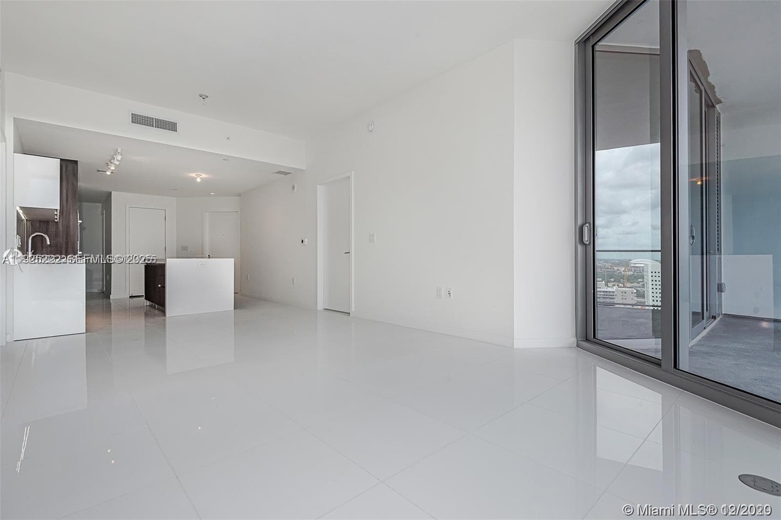 851 NE 1st Ave # 1608, Miami FL 33132 — 5