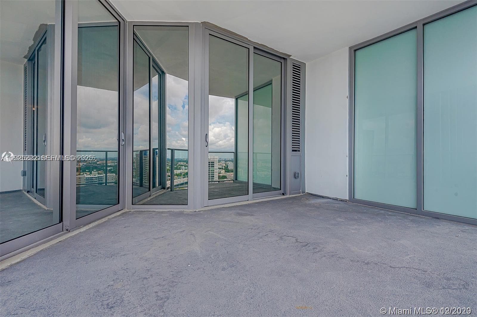 851 NE 1st Ave # 1608, Miami FL 33132 — 11