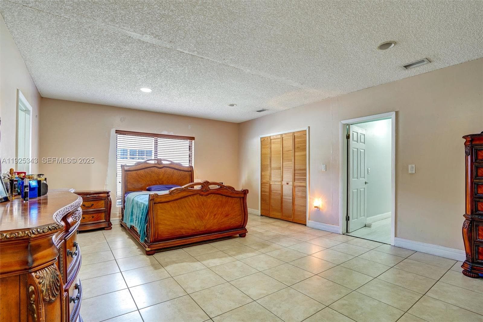 631 E 53rd St, Hialeah FL 33013 — 6