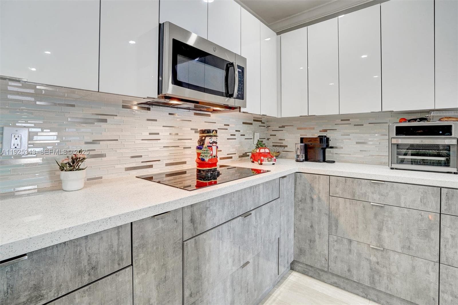 631 E 53rd St, Hialeah FL 33013 — 17