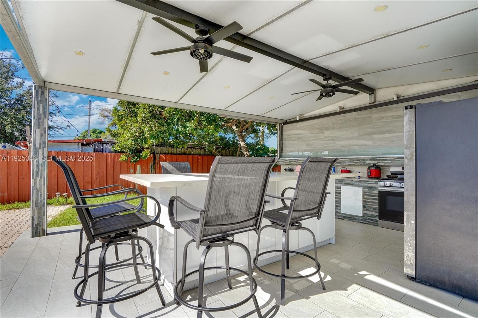 631 E 53rd St, Hialeah FL 33013 — 26