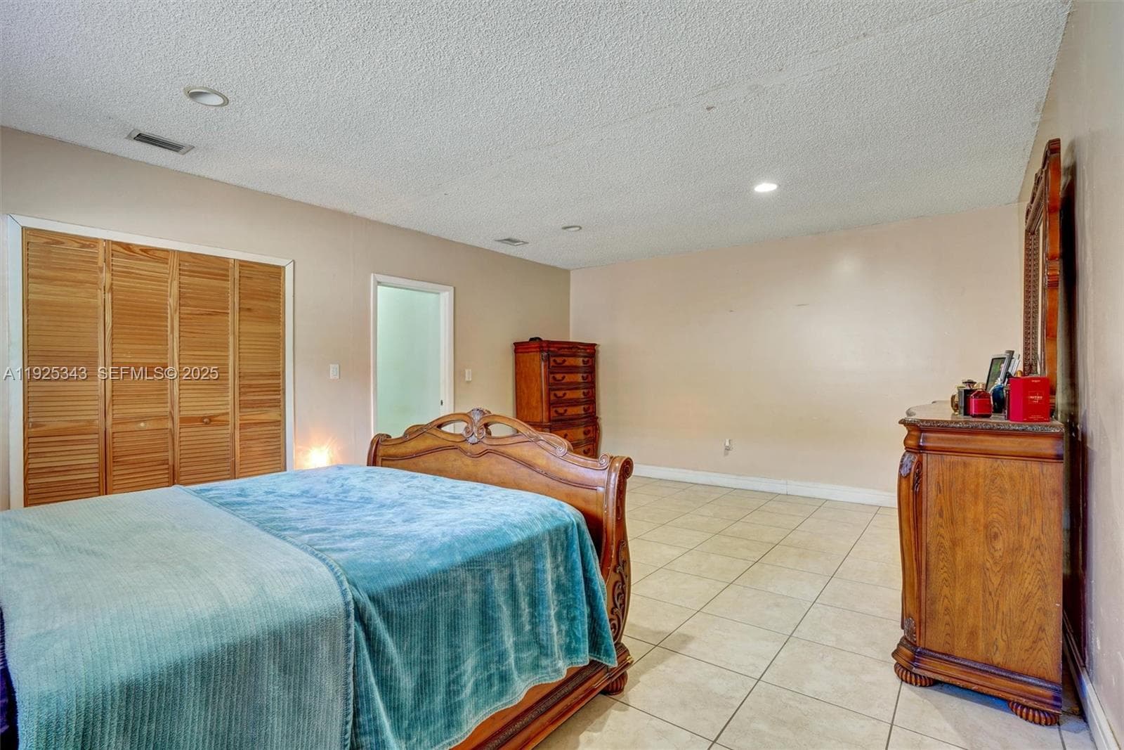 631 E 53rd St, Hialeah FL 33013 — 7