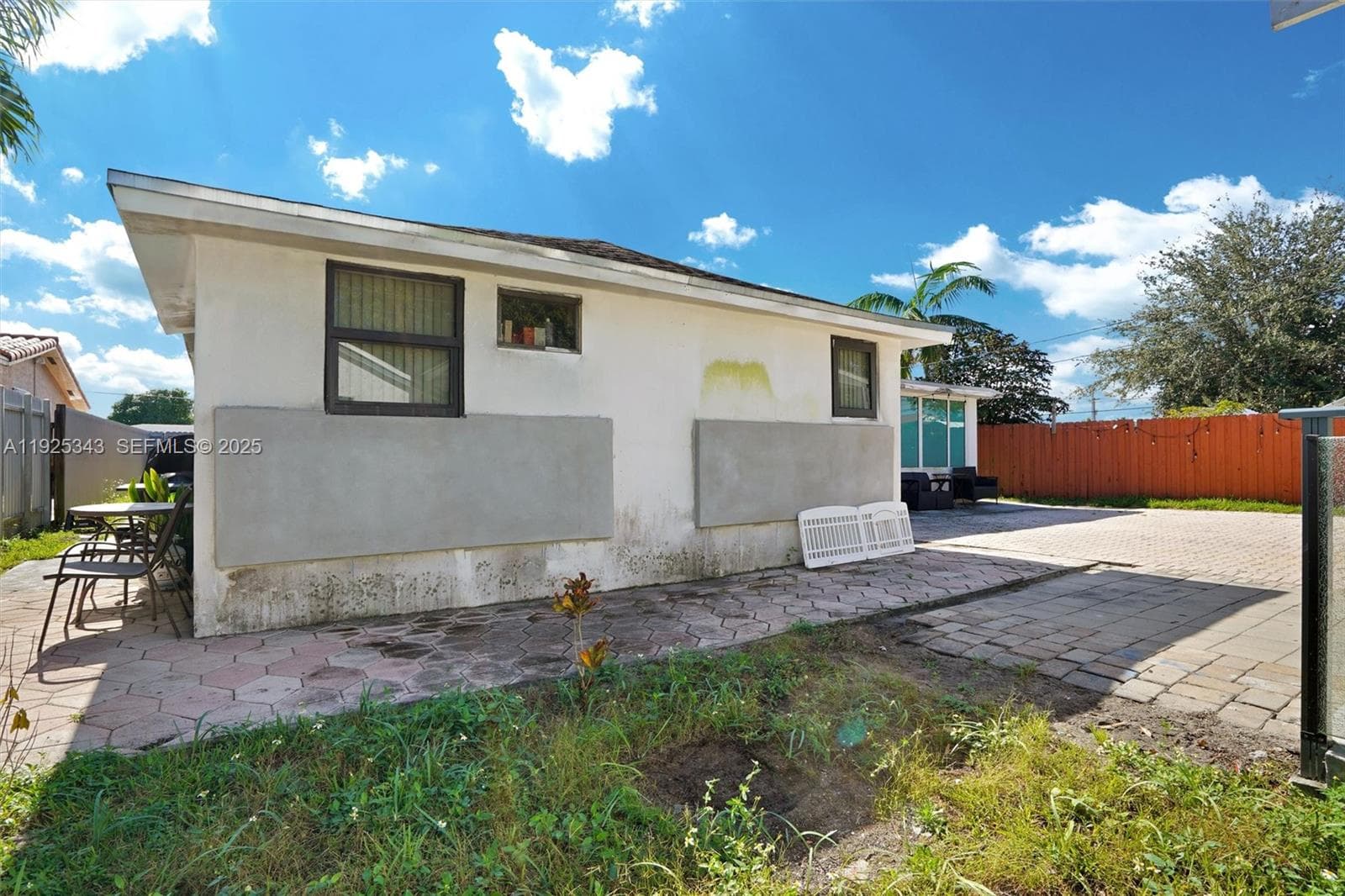 631 E 53rd St, Hialeah FL 33013 — 32