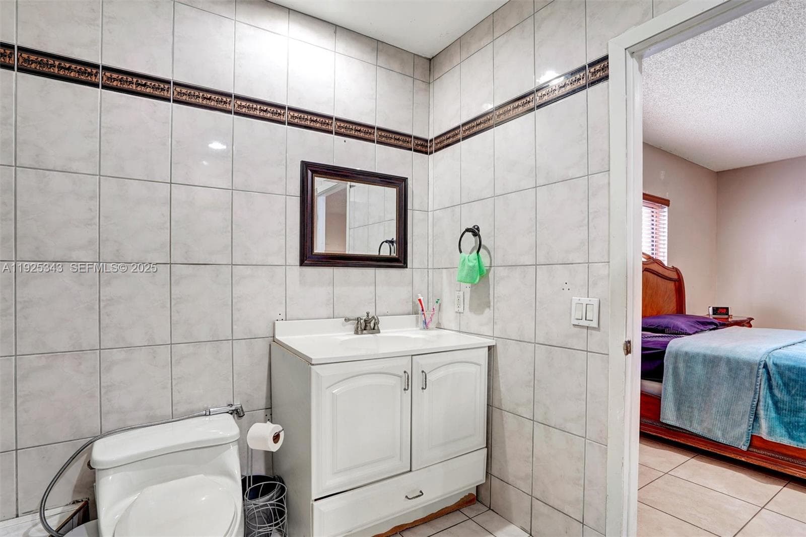 631 E 53rd St, Hialeah FL 33013 — 10