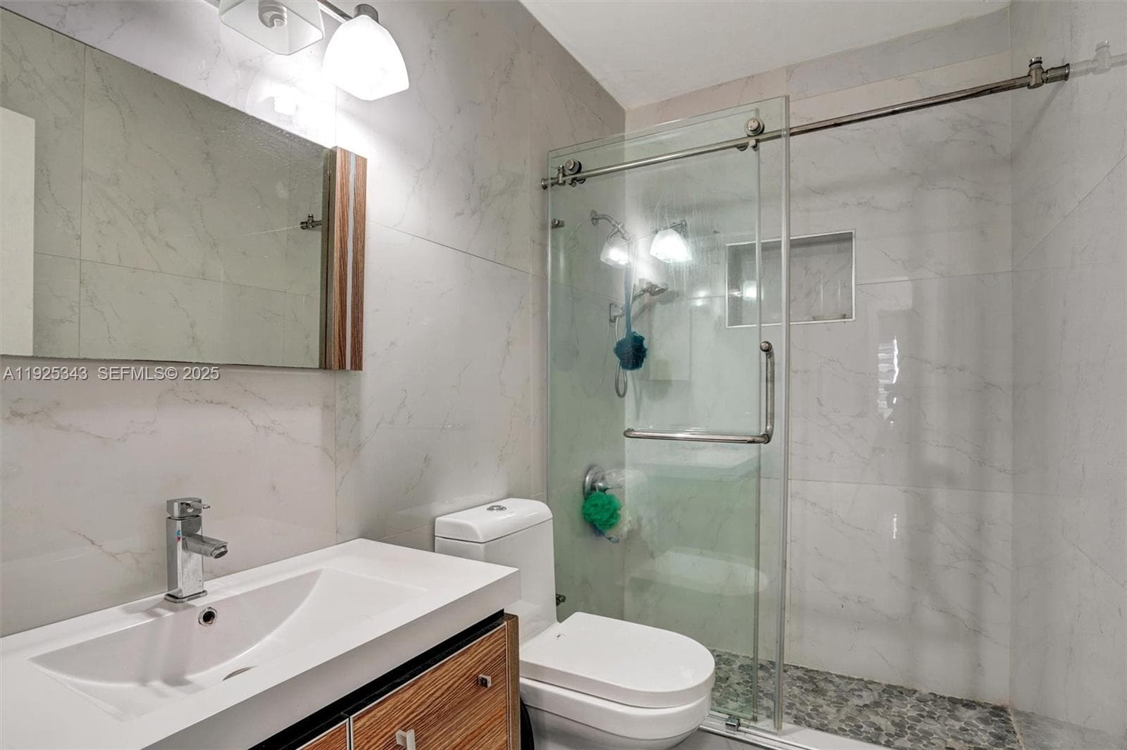 631 E 53rd St, Hialeah FL 33013 — 15