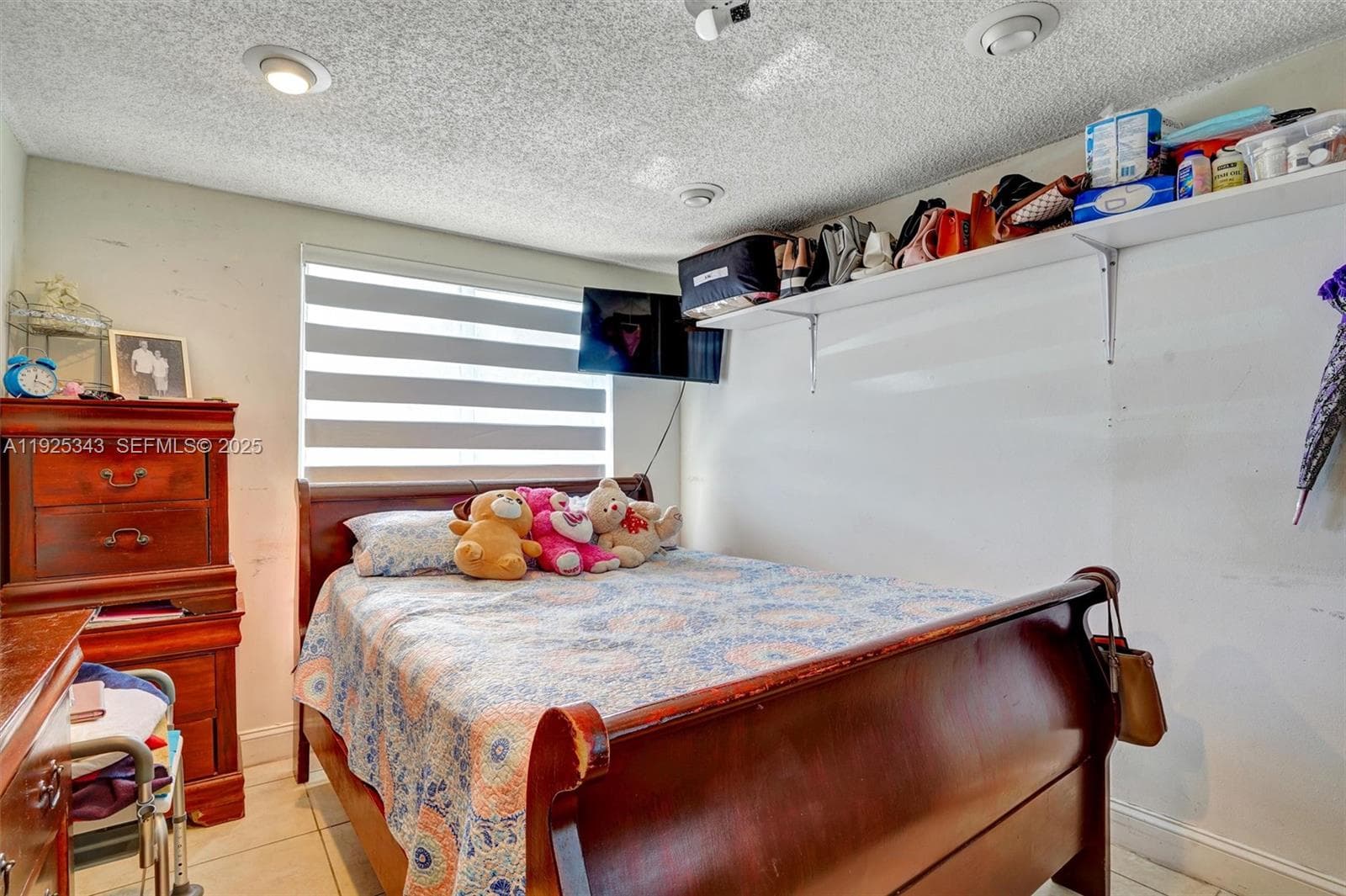 631 E 53rd St, Hialeah FL 33013 — 40