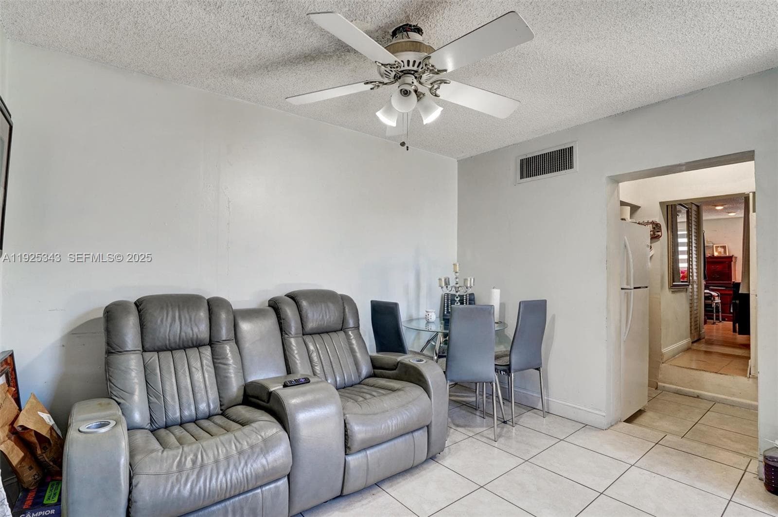631 E 53rd St, Hialeah FL 33013 — 35