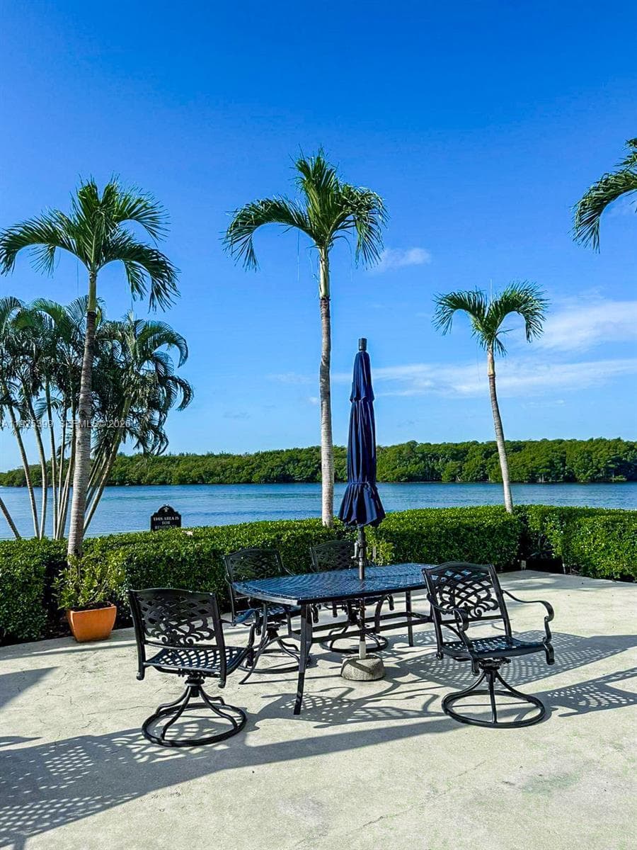 300 SE Bayview Dr # 2114, Sunny Isles Beach FL 33160 — 17