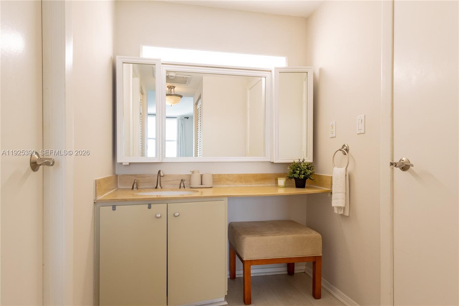 300 SE Bayview Dr # 2114, Sunny Isles Beach FL 33160 — 12