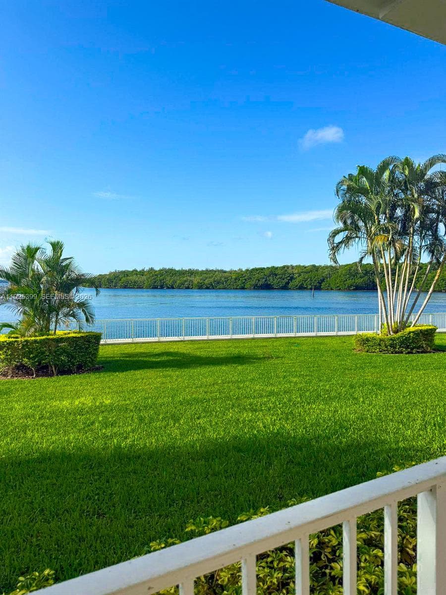 300 SE Bayview Dr # 2114, Sunny Isles Beach FL 33160 — 22