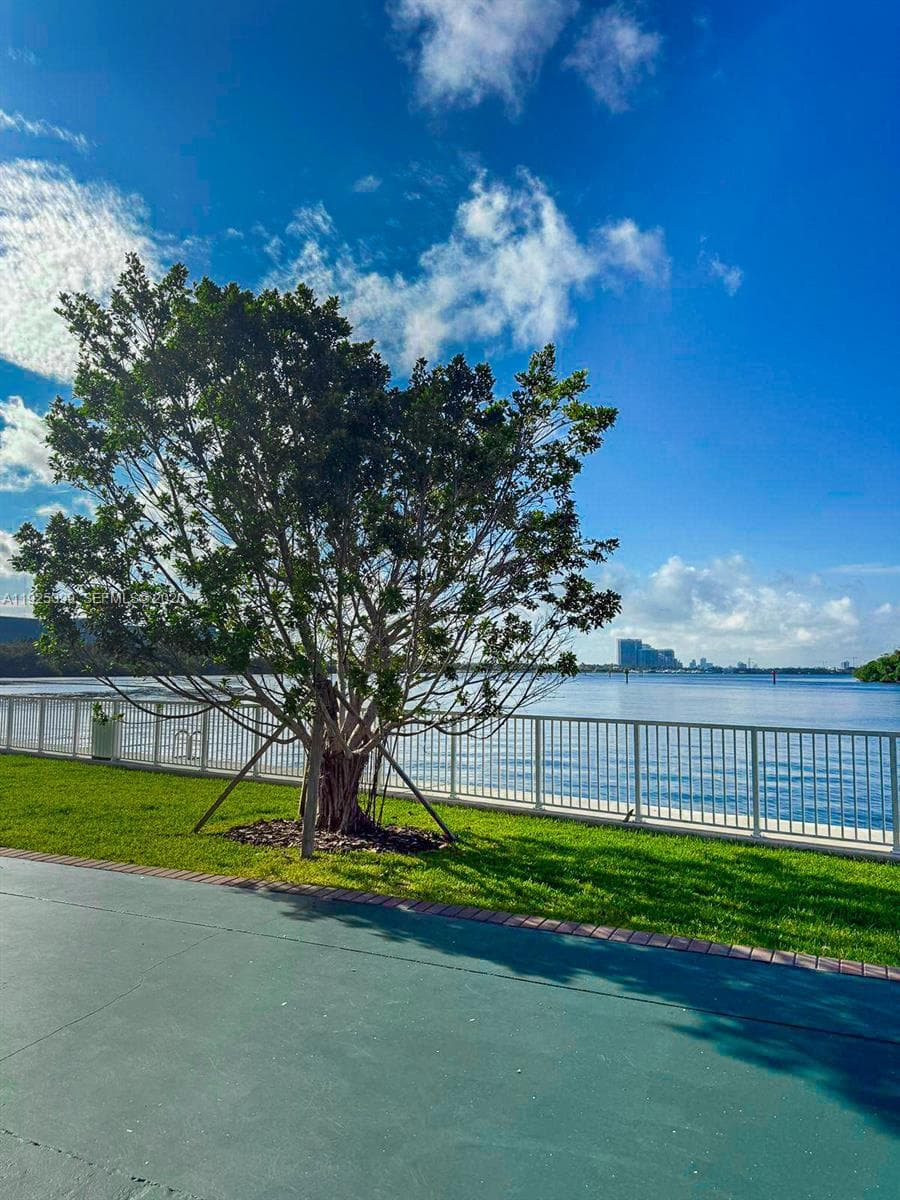 300 SE Bayview Dr # 2114, Sunny Isles Beach FL 33160 — 15
